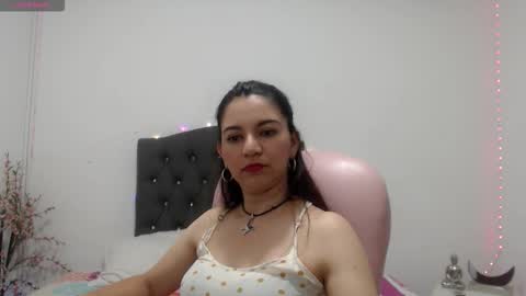 Snapshot of astrolover_ chatting on 10-16-25, 01:17 camila online show from 10-16-25, 01:17