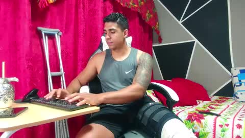 Astrom model independent online show from 11-25-25, 10:43