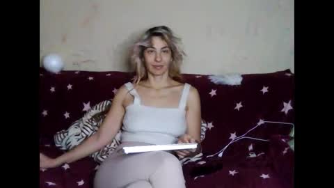 Snapshot of asyalu chatting on 01-15-25, 07:05 AsyaLu online show from 01-15-25, 07:05