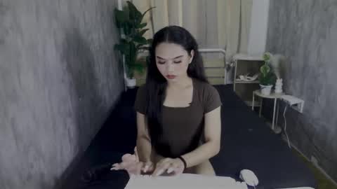 atashakendall online show from 12-17-25, 08:31