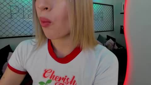 ATENEA online show from 02-04-25, 01:06