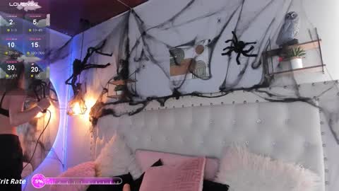 ATENEA online show from 10-18-25, 01:45