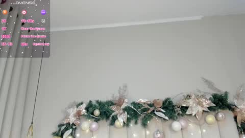 ATENEA ROBERTS Sofia online show from 12-17-24, 01:18