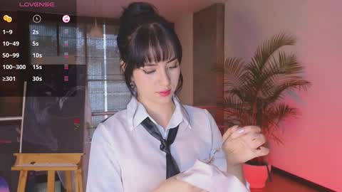 Atenea  online show from 01-02-25, 08:13