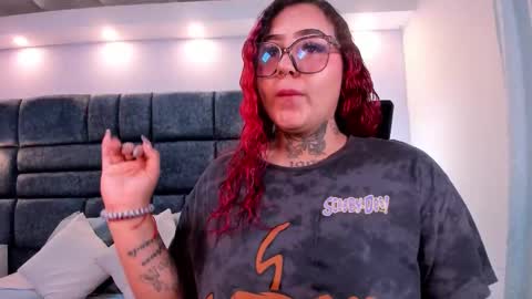 Snapshot of atennea_diiossa chatting on 10-28-25, 11:47 Atennea Diiossa online show from 10-28-25, 11:47