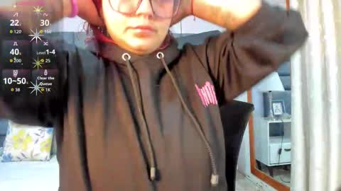 Snapshot of atennea_diiossa chatting on 11-18-25, 11:36 Atennea Diiossa online show from 11-18-25, 11:36