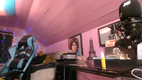   xoxo G0DD3SS xoxox    online show from 12-05-24, 02:53