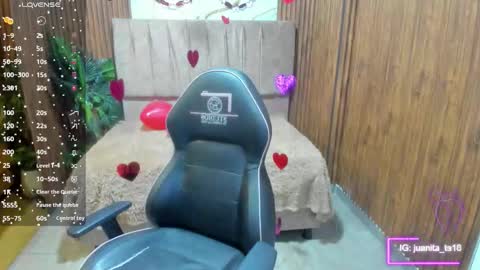 Snapshot of athenaa_tay chatting on 02-14-26, 07:21 Atenea online show from 02-14-26, 07:21