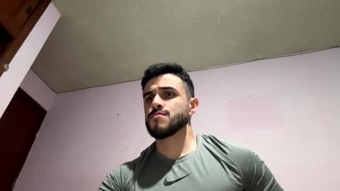 Snapshot of athlete_boy22 chatting on 11-05-25, 08:14 Atlas online show from 11-05-25, 08:14