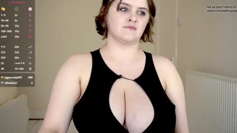 Snapshot of audreyjacq chatting on 10-11-25, 03:21 Audrey Jacq online show from 10-11-25, 03:21