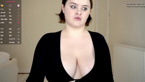 Snapshot of audreyjacq chatting on 10-13-25, 03:23 Audrey Jacq online show from 10-13-25, 03:23