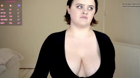 Snapshot of audreyjacq chatting on 10-18-25, 03:24 Audrey Jacq online show from 10-18-25, 03:24