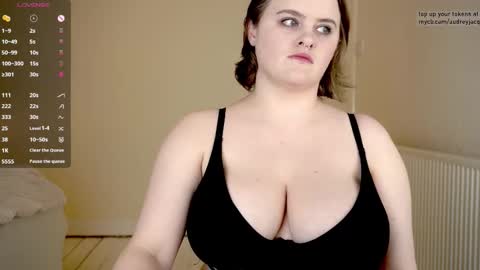 Snapshot of audreyjacq chatting on 12-02-25, 04:46 Audrey Jacq online show from 12-02-25, 04:46