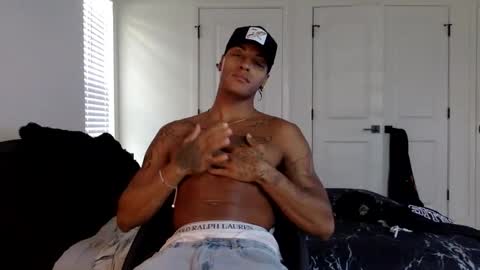 augiexrated online show from 04-04-26, 09:34