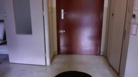 auguste061400 online show from 12-18-24, 09:36