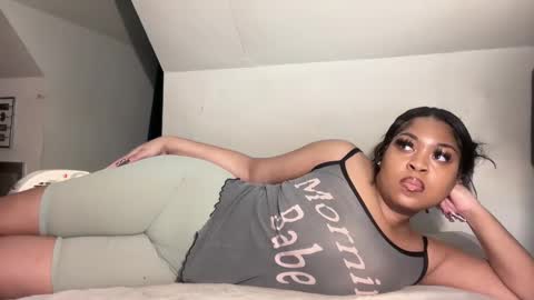 aunyxxx online show from 10-08-25, 11:35