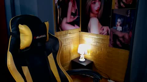 Miss awra online show from 10-09-25, 06:44