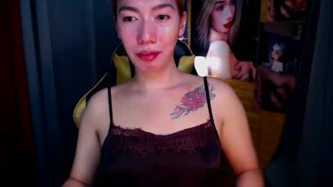 Miss awra online show from 11-27-25, 05:20