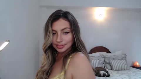 Snapshot of auribelle chatting on 11-13-25, 05:34 Auri Belle online show from 11-13-25, 05:34