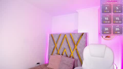 Snapshot of aurora_brown chatting on 01-16-25, 11:04 Aurora online show from 01-16-25, 11:04
