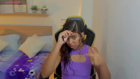Snapshot of aurora_rodriguez chatting on 01-15-25, 12:15 aurora_rodriguez online show from 01-15-25, 12:15