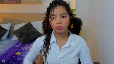 Snapshot of aurora_rodriguez chatting on 02-06-25, 12:16 aurora_rodriguez online show from 02-06-25, 12:16