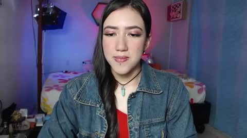 Snapshot of aurora_shy_ chatting on 11-30-25, 06:17 Aurora online show from 11-30-25, 06:17