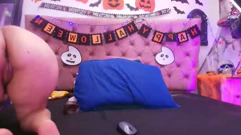 auroraa_miller online show from 10-25-25, 12:02