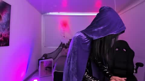 Aurora Diaz online show from 10-27-25, 08:57