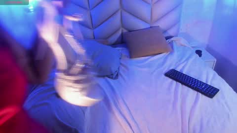 Aurora online show from 01-26-25, 02:45