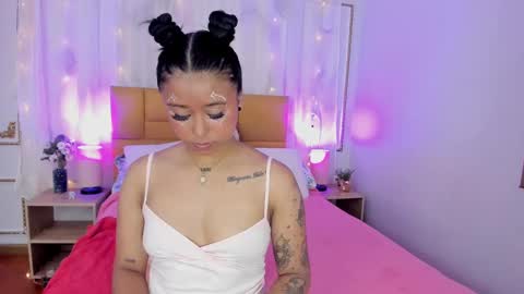 Aurora online show from 10-08-25, 11:41