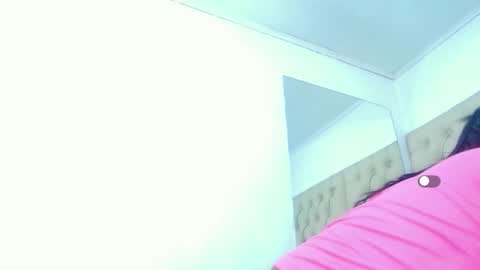 Aurora online show from 10-19-25, 04:29