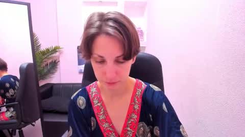 Aurora online show from 10-15-25, 03:01