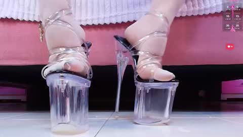 Aurora online show from 12-21-25, 01:51