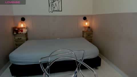 aurorasky7 online show from 10-30-25, 11:44