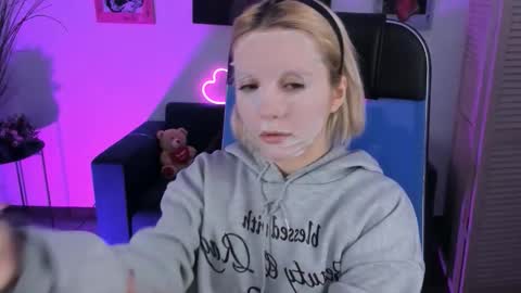 aurorawrenfield online show from 01-16-26, 04:38