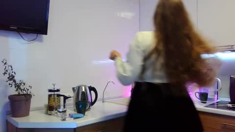 Snapshot of aurore_harris chatting on 01-08-25, 07:45 Aurore Harris online show from 01-08-25, 07:45
