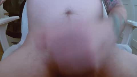 Snapshot of ausmopolitan chatting on 11-12-25, 12:33 ausmopolitan online show from 11-12-25, 12:33