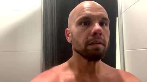 Snapshot of aussieboycal chatting on 12-22-25, 12:02 aussieboycal online show from 12-22-25, 12:02