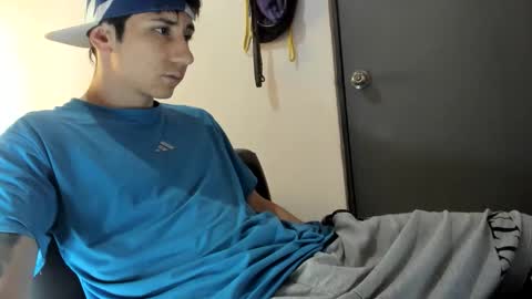 Snapshot of austin1119a chatting on 11-11-25, 05:35 austin1119a online show from 11-11-25, 05:35