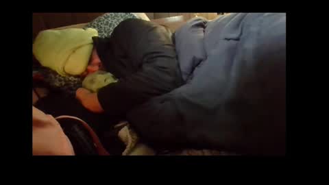 Senior Agua online show from 12-04-24, 07:28