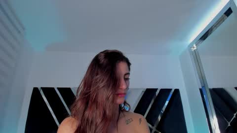 Snapshot of ava_fontana2 chatting on 02-22-25, 02:39 Ava Fontana online show from 02-22-25, 02:39