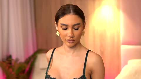 Ava online show from 01-03-25, 04:33