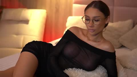 Ava online show from 02-19-25, 03:50