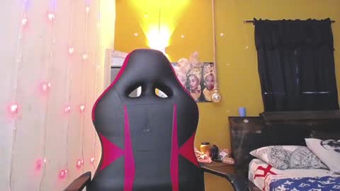 Snapshot of ava_jhonsson chatting on 02-01-25, 04:11 ava online show from 02-01-25, 04:11