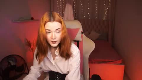 Snapshot of avaryder chatting on 11-11-25, 12:49 Ava online show from 11-11-25, 12:49