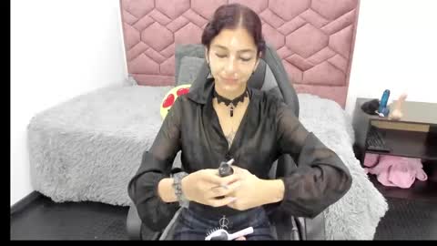 aveline_lux_ online show from 09-12-25, 10:37