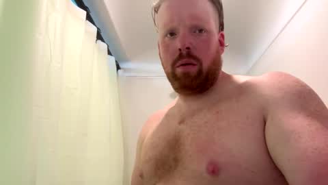 Snapshot of averagedan90 chatting on 10-16-25, 03:13 Dan online show from 10-16-25, 03:13