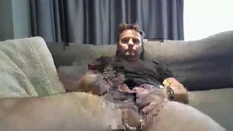 Snapshot of averagejoe2025 chatting on 09-19-25, 12:12 averagejoe2025 online show from 09-19-25, 12:12