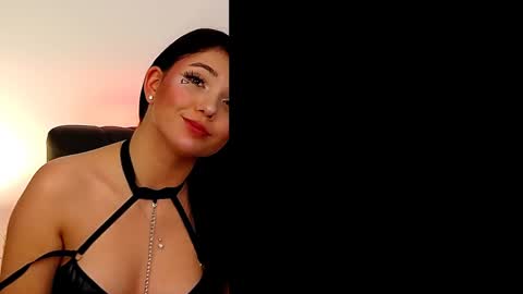 Snapshot of averywillow chatting on 01-02-25, 04:35 AveryWillow online show from 01-02-25, 04:35